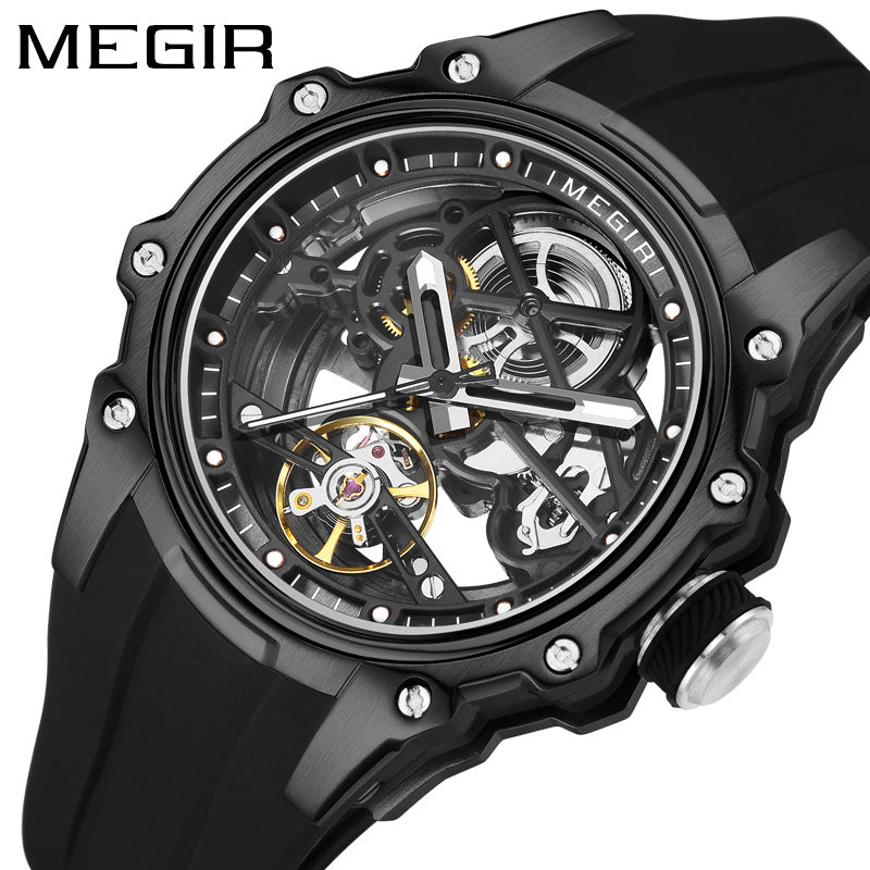 MEGIR 2243 Noir vue rapprochée du cadran squelette