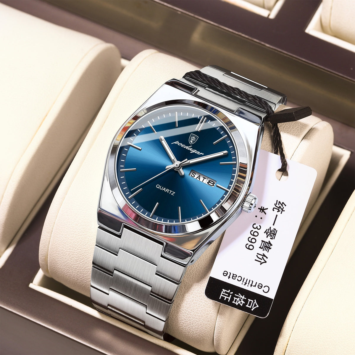 Montre homme Élégance Acier bleue présentée en coffret